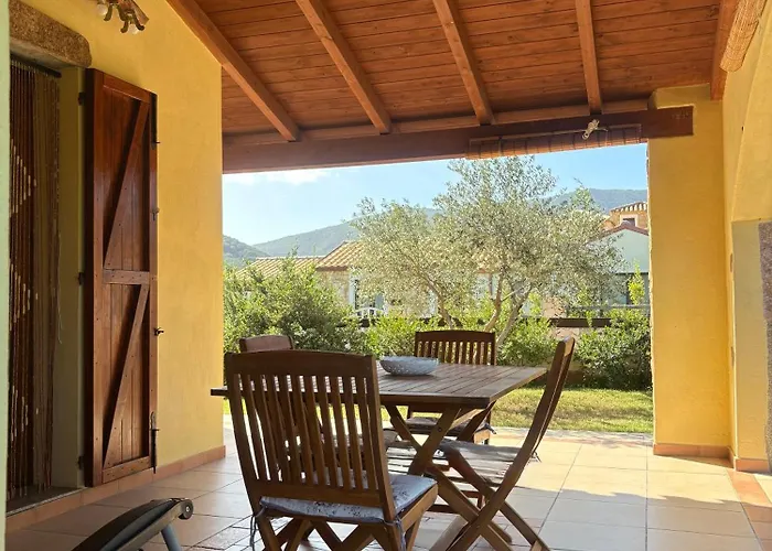 Villa Sara Castiadas